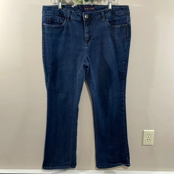 Tommy Hilfiger Classic Boot Dark Wash Denim Jeans 16R - Picture 1 of 13